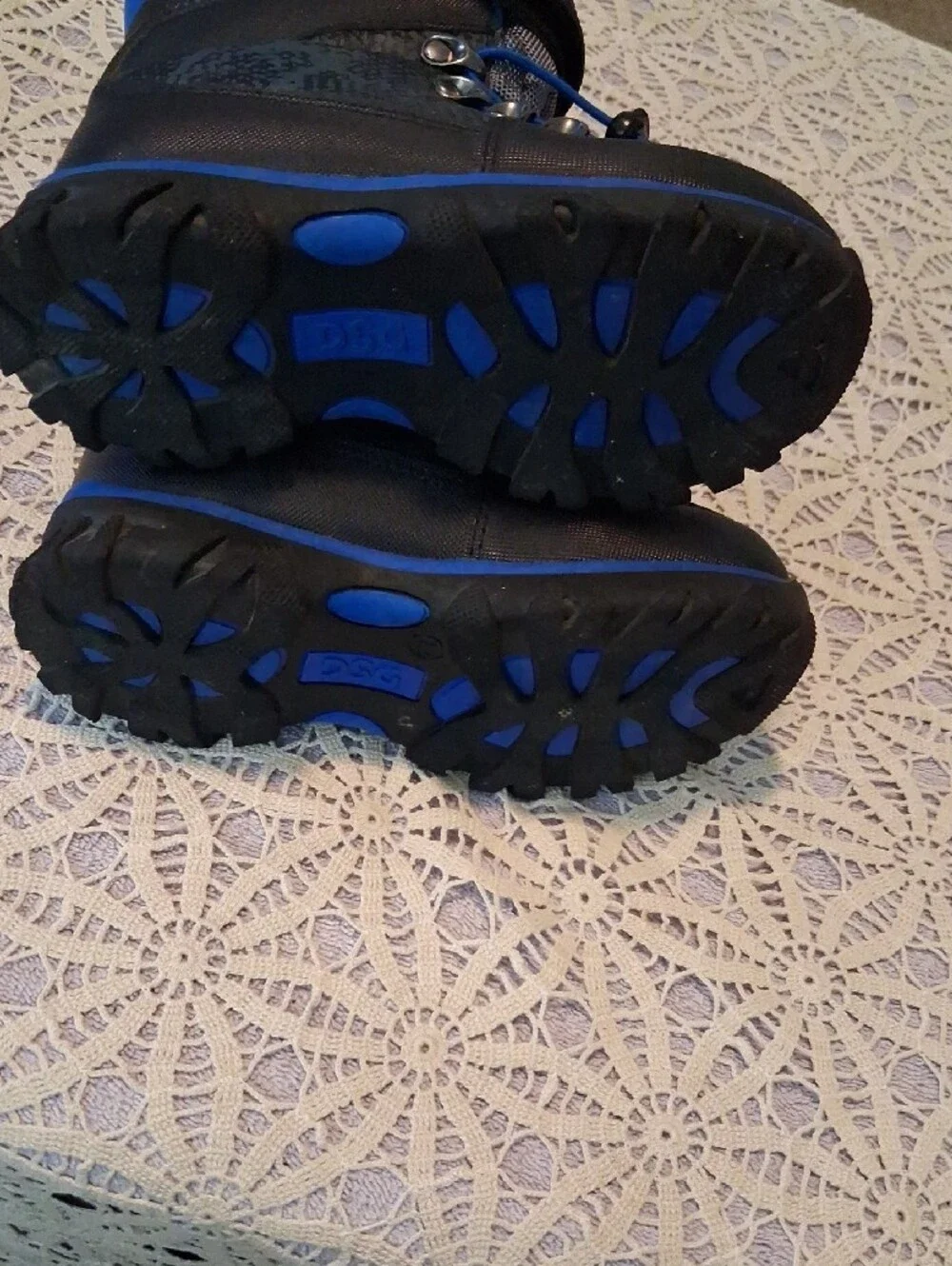 DSG Kids Blue and Black Winter Boots with Hook-and-Loop Strap